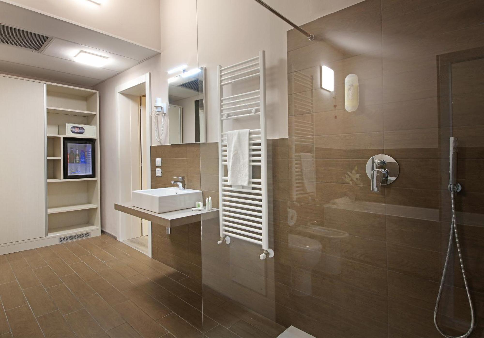 Spa Hotel Splendid Sole Manerba del Garda Dış mekan fotoğraf